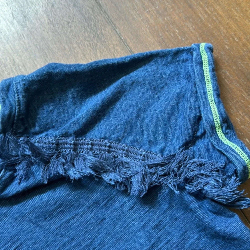 Size 7 Tea Collection cotton tee with decorative tassels